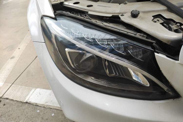 Used Mercedes-Benz C-Class 2017 Restyled C 180 L Fashion Edition Sport Version Right Front Headlight