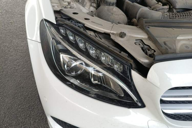 Used Mercedes-Benz C-Class 2017 Restyled C 180 L Fashion Edition Sport Version Right Front Headlight