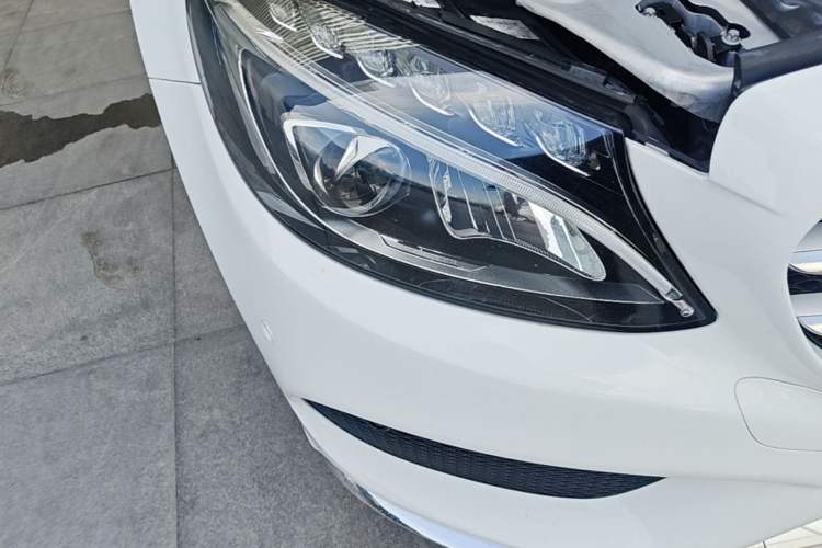 Used Mercedes-Benz C-Class 2017 Facelift C 200 L Sport Edition Right Front Headlight