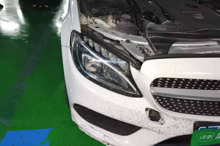 Used Mercedes-Benz C-Class 2017 Restyled C 200 Sport Edition Right Front Headlight