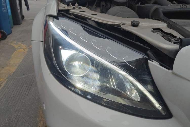 Used Mercedes-Benz C-Class 2017 Facelift C 200 L Sport Edition Right Front Headlight