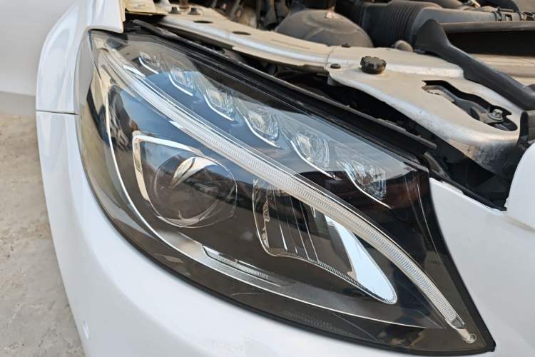 Used Mercedes-Benz C-Class 2017 Facelifted C 180 L Stylish Edition Right Front Headlight