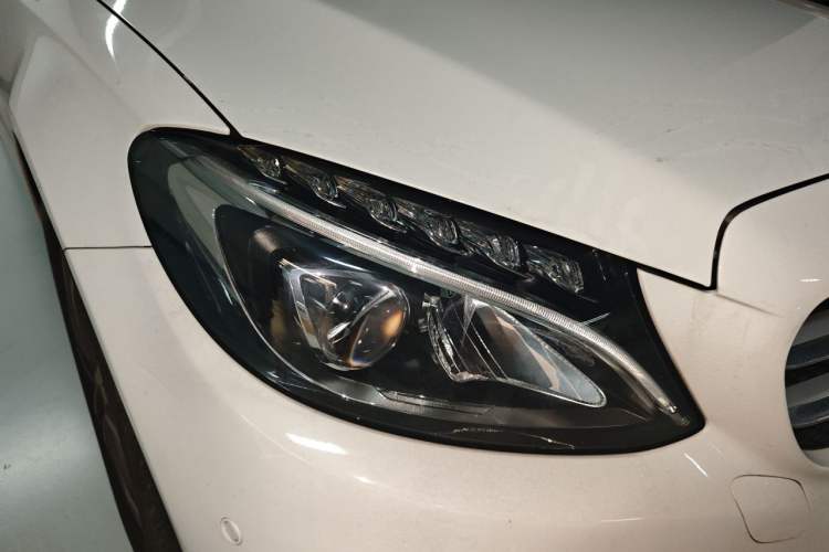 Used Mercedes-Benz C-Class 2017 Restyled C 180 L Fashion Edition Sport Version Right Front Headlight
