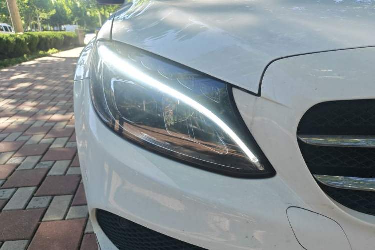 Used Mercedes-Benz C-Class 2017 Restyled C 200 Sport Edition Right Front Headlight