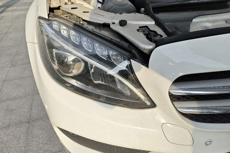 Used Mercedes-Benz C-Class 2017 Facelift C 200 L Sport Edition Right Front Headlight