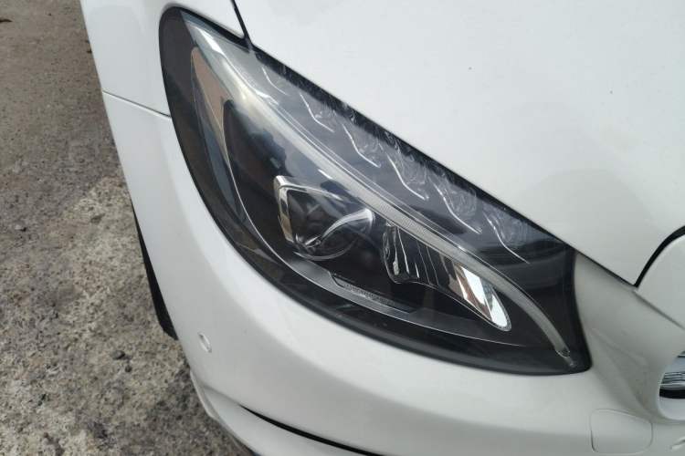 Used Mercedes-Benz C-Class 2017 Restyled C 180 L Fashion Edition Sport Version Right Front Headlight