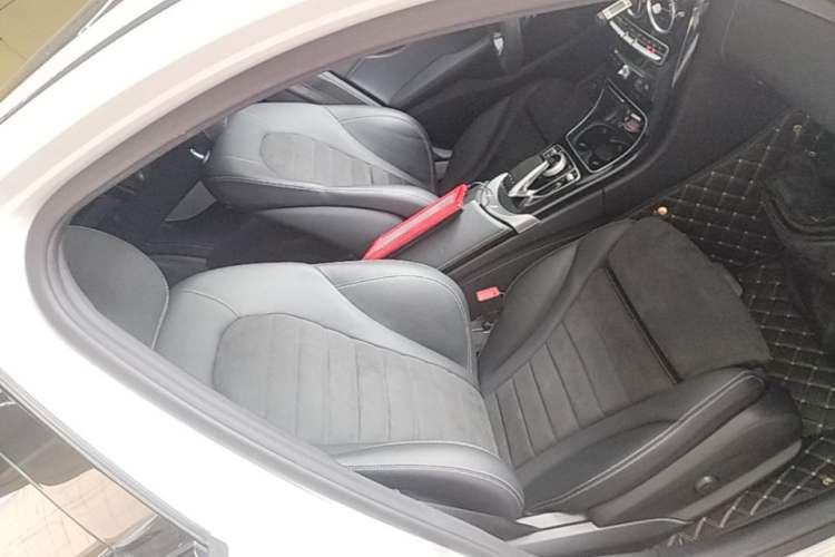Used Mercedes-Benz C-Class 2017 Restyled C 200 Sport Edition Right Front Seat