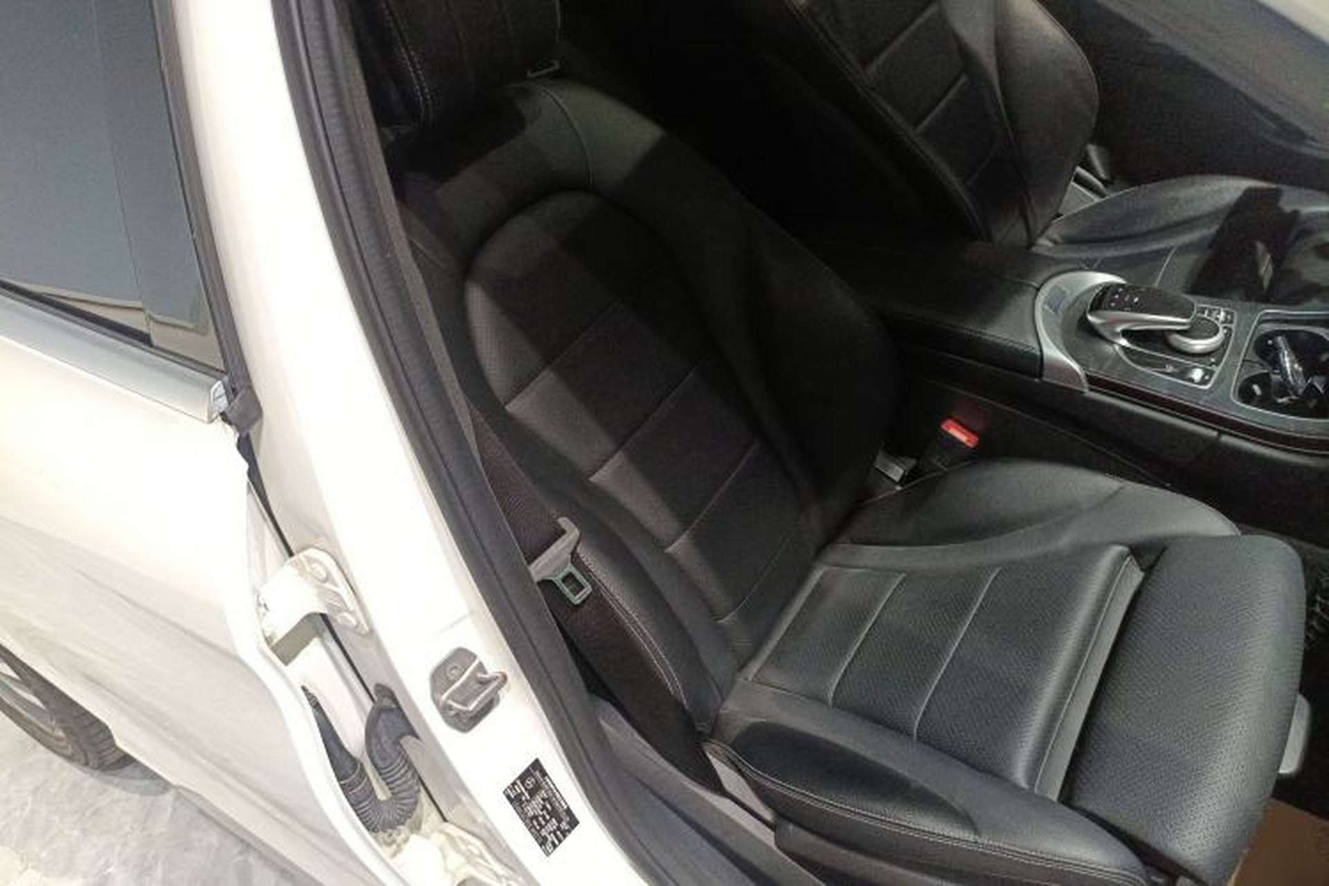 Used Mercedes-Benz C-Class 2017 Facelift C 200 L Sport Edition Right Front Seat