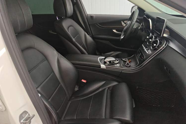 Used Mercedes-Benz C-Class 2017 C 200 L Sport Edition Right Front Seat