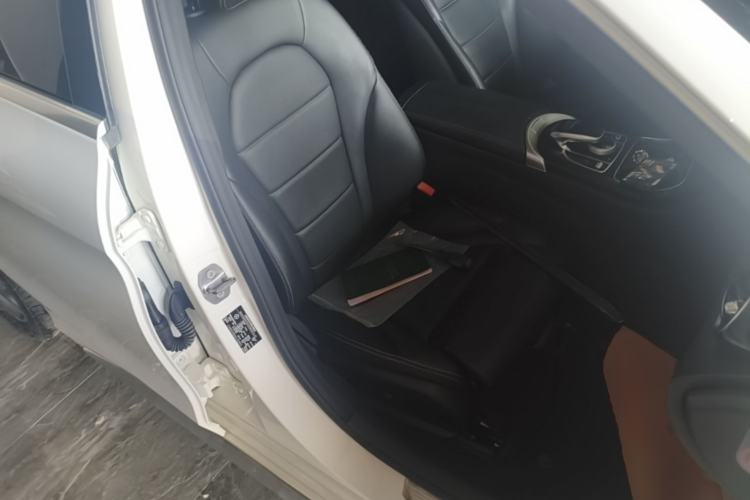 Used Mercedes-Benz C-Class 2017 Revised C 180 L Dynamic Sports Edition Right Front Seat