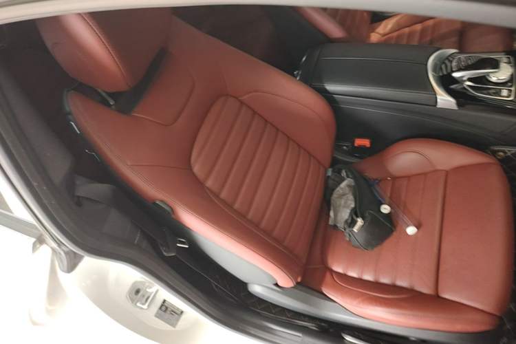 Used Mercedes-Benz C-Class 2017 Facelift C 200 Coupe Right Front Seat