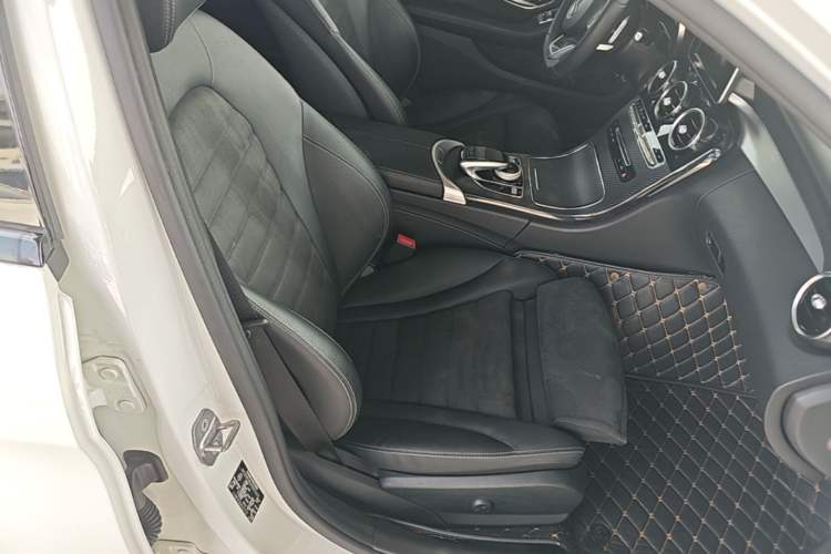 Used Mercedes-Benz C-Class 2017 C 200 Sport Edition Right Front Seat