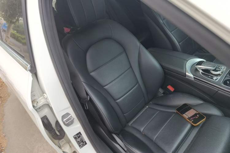 Used Mercedes-Benz C-Class 2017 Facelift C 200 L Sport Edition Right Front Seat