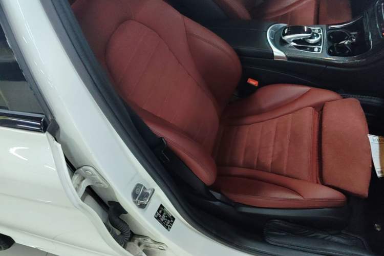 Used Mercedes-Benz C-Class 2017 Restyled C 200 Sport Edition Right Front Seat