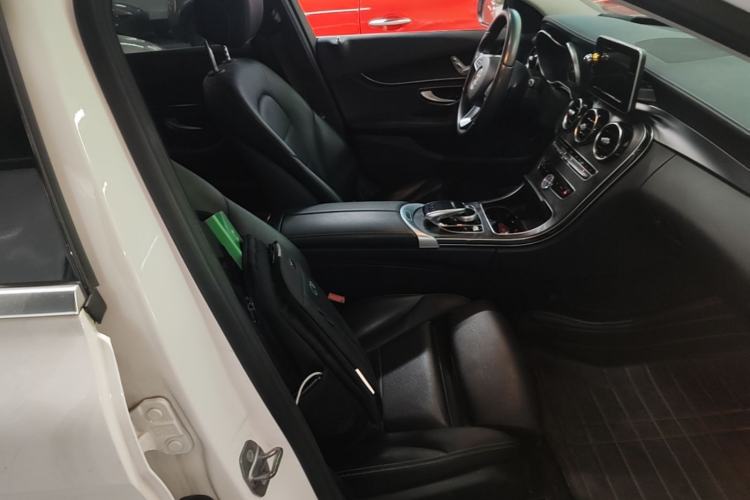 Used Mercedes-Benz C-Class 2017 Restyled C 180 L Fashion Edition Sport Version Right Front Seat
