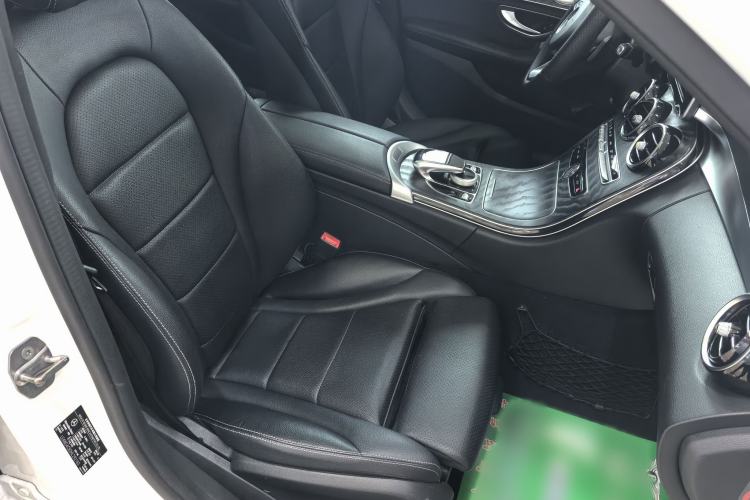 Used Mercedes-Benz C-Class 2017 Facelift C 200 L Sport Edition Right Front Seat