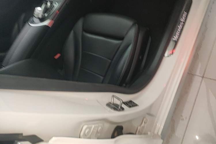 Used Mercedes-Benz C-Class 2017 Facelift C 200 L 4MATIC Sport Edition Right Front Seat