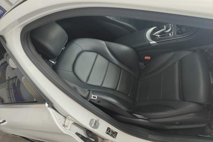 Used Mercedes-Benz C-Class 2017 Restyled C 180 L Fashion Edition Sport Version Right Front Seat