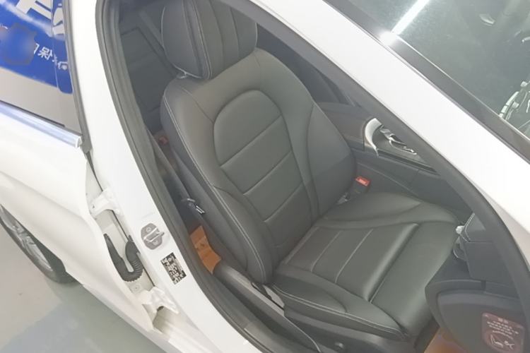 Used Mercedes-Benz C-Class 2017 Facelift C 200 L Sport Edition Right Front Seat