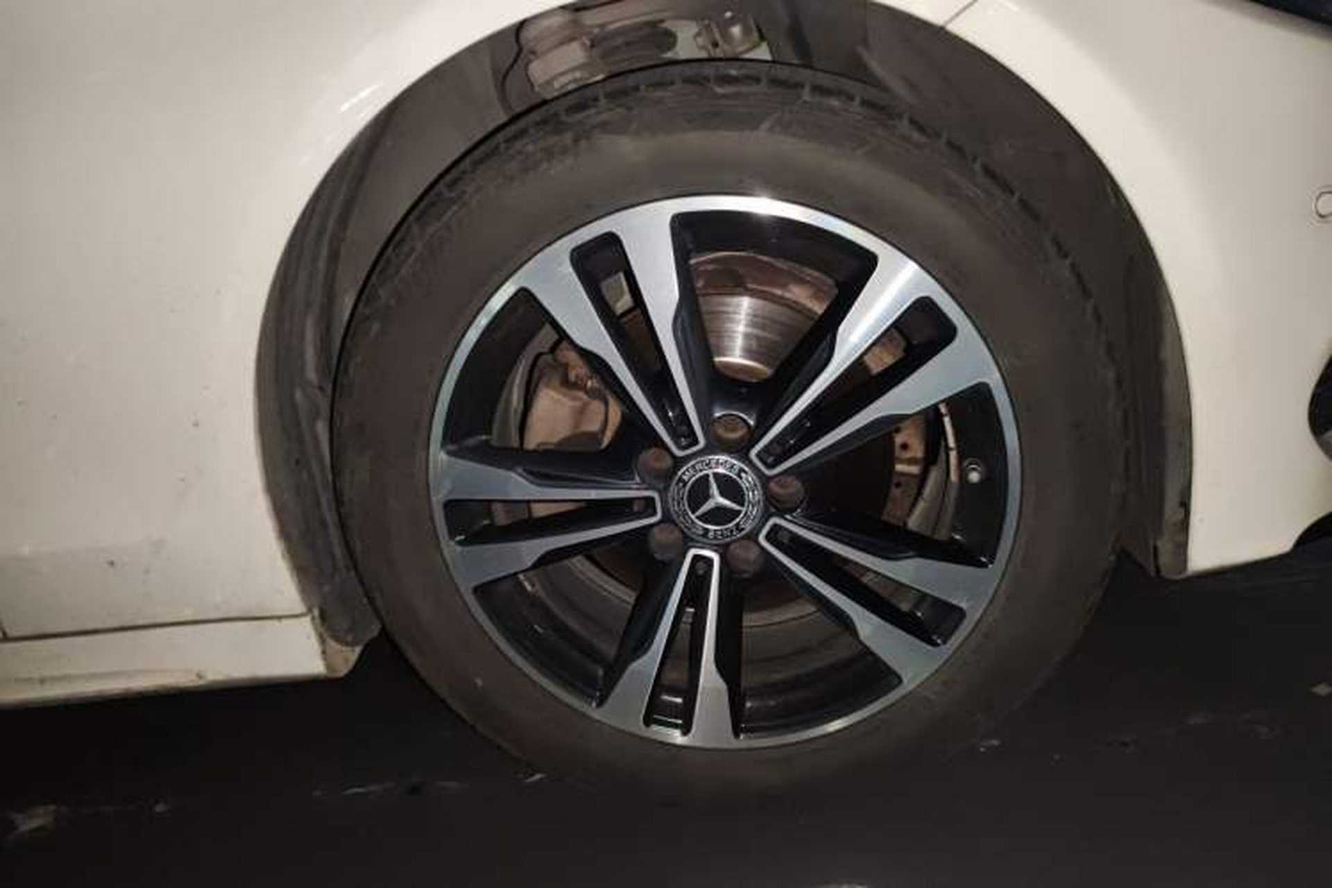 Used Mercedes-Benz C-Class 2017 C 200 Sport Edition Right Front Wheel Hub
