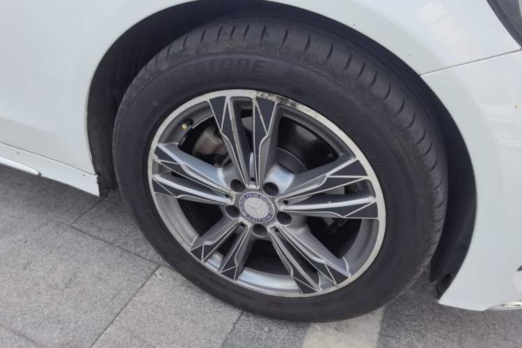 Used Mercedes-Benz C-Class 2017 C 200 L Sport Edition Right Front Wheel Hub