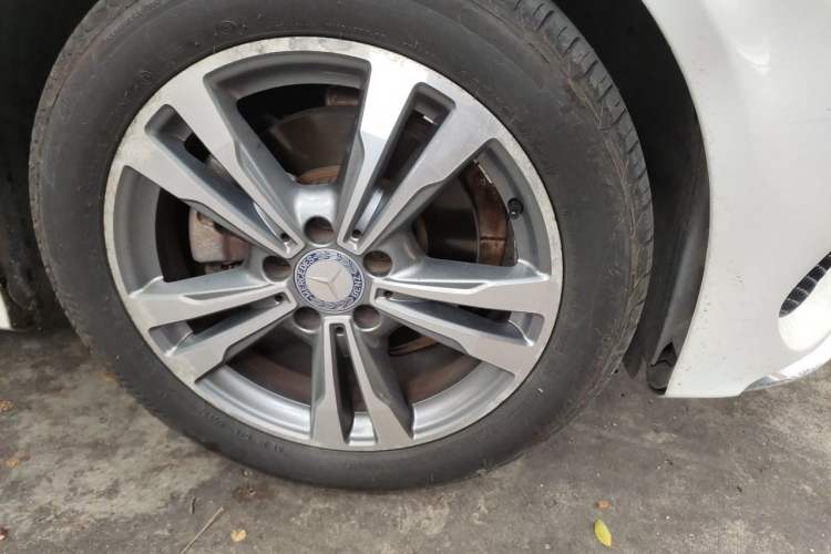 Used Mercedes-Benz C-Class 2017 C 200 L Sport Edition Right Front Wheel Hub
