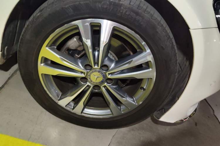 Used Mercedes-Benz C-Class 2017 C 200 L Sport Edition Right Front Wheel Hub