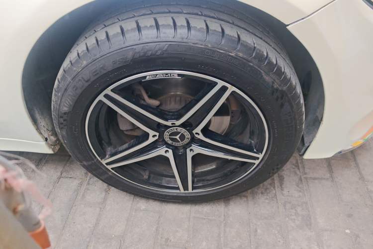 Used Mercedes-Benz C-Class 2017 Restyled C 180 L Fashion Edition Sport Version Right Front Wheel Hub