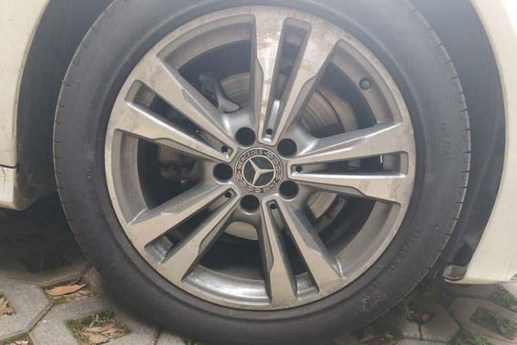Used Mercedes-Benz C-Class 2017 C 200 L Sport Edition Right Front Wheel Hub