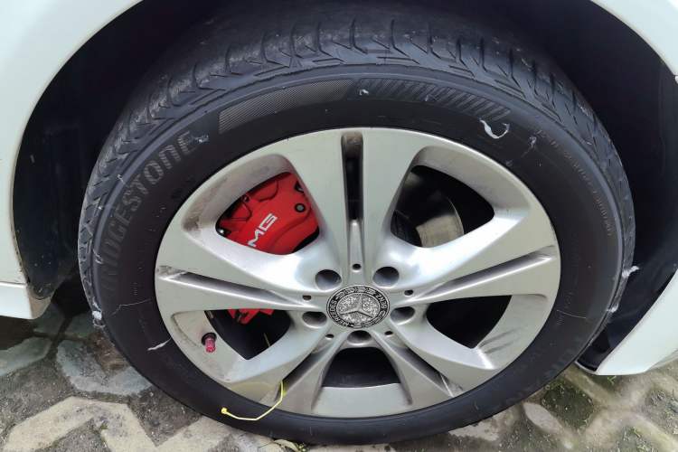 Used Mercedes-Benz C-Class 2017 C 180 Estate Right Front Wheel Hub