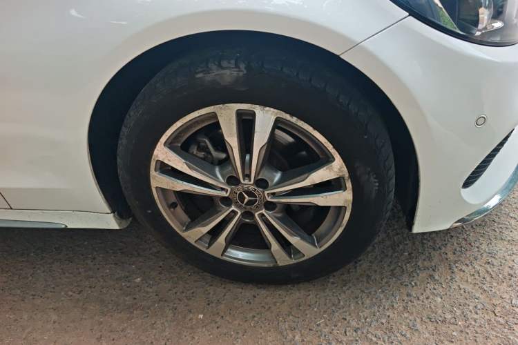 Used Mercedes-Benz C-Class 2017 Facelift C 200 L Sport Edition Right Front Wheel Hub