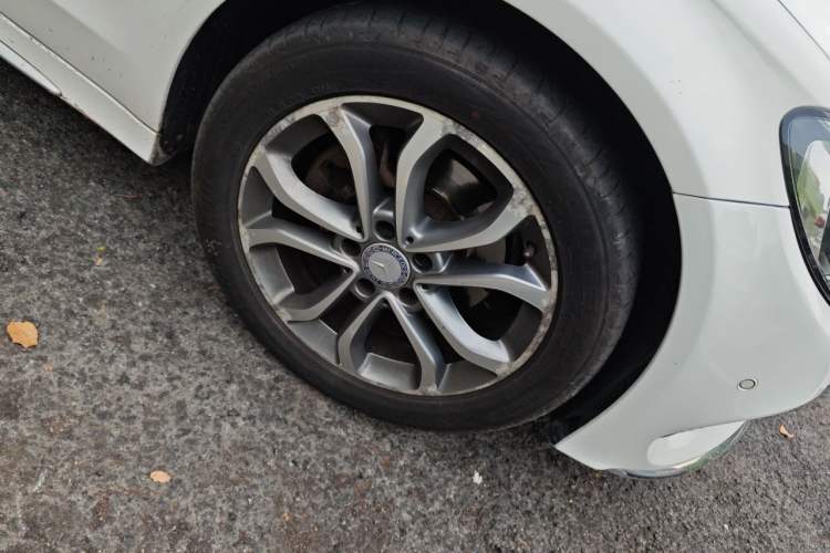 Used Mercedes-Benz C-Class 2017 C 180 L Sport Edition Right Front Wheel Hub