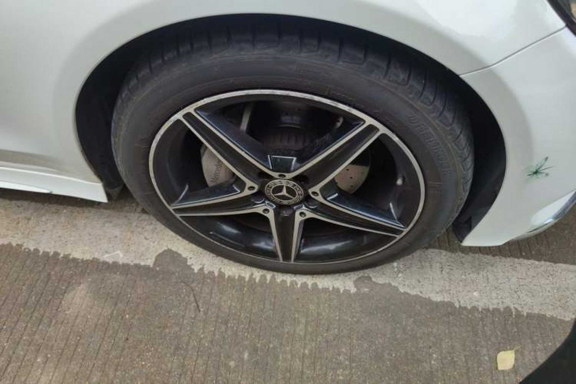 Used Mercedes-Benz C-Class 2017 Facelift C 200 Coupe Right Front Wheel Hub