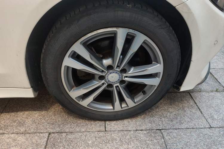 Used Mercedes-Benz C-Class 2017 C 200 L Sport Edition Right Front Wheel Hub