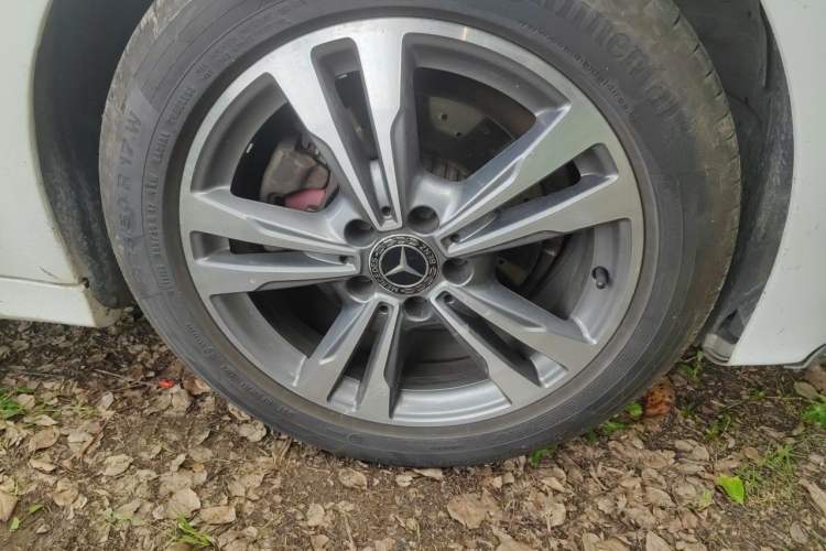 Used Mercedes-Benz C-Class 2017 Facelift C 200 L Sport Edition Right Front Wheel Hub
