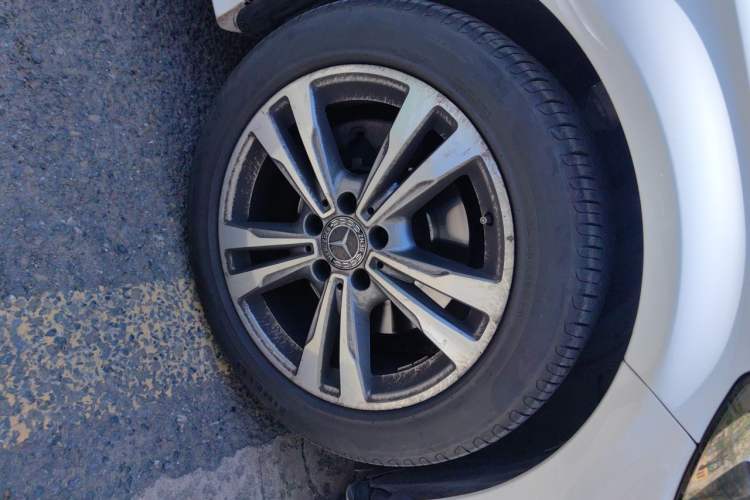 Used Mercedes-Benz C-Class 2017 Facelift C 200 L Sport Edition Right Front Wheel Hub