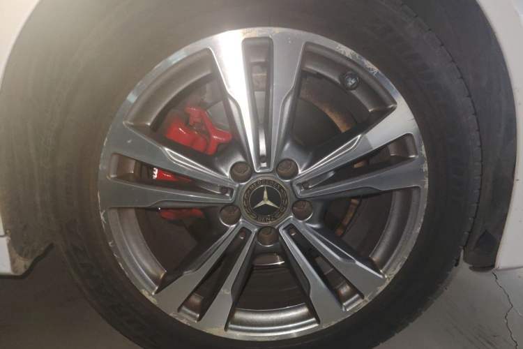 Used Mercedes-Benz C-Class 2017 Facelift C 200 L Sport Edition Right Front Wheel Hub