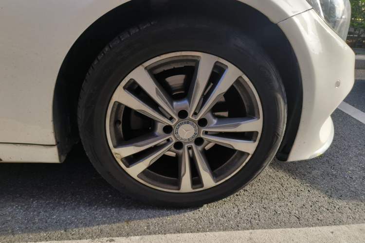 Used Mercedes-Benz C-Class 2017 C 200 L Sport Edition Right Front Wheel Hub