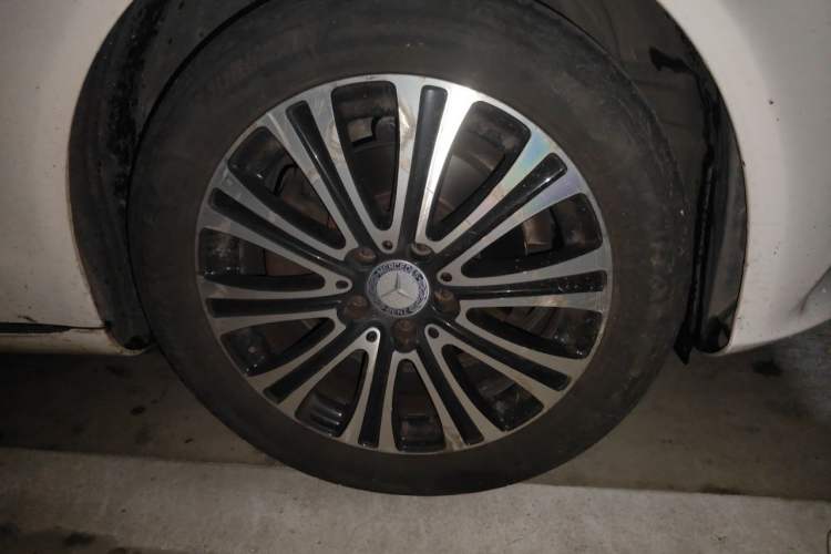 Used Mercedes-Benz C-Class 2017 C 200 L Right Front Wheel Hub