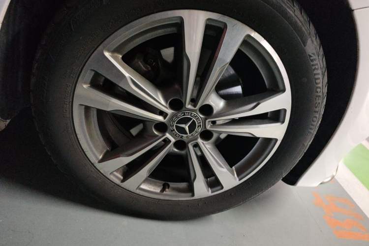 Used Mercedes-Benz C-Class 2017 Facelift C 200 L Sport Edition Right Front Wheel Hub