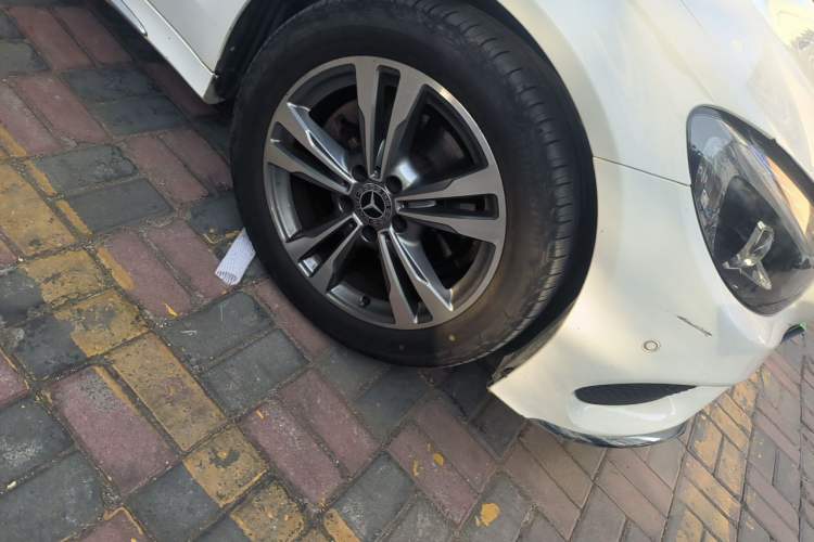 Used Mercedes-Benz C-Class 2017 Facelift C 200 L Sport Edition Right Front Wheel Hub