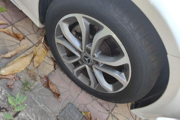 Used Mercedes-Benz C-Class 2017 Restyled C 180 L Fashion Edition Sport Version Right Front Wheel Hub