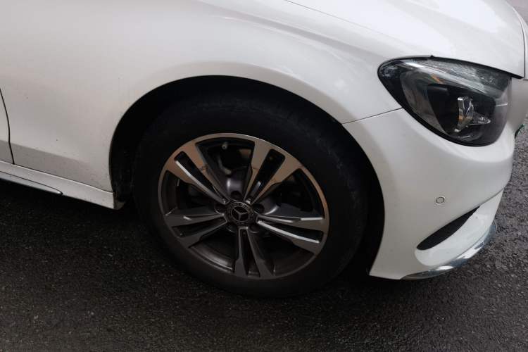 Used Mercedes-Benz C-Class 2017 Facelift C 200 L Sport Edition Right Front Wheel Hub