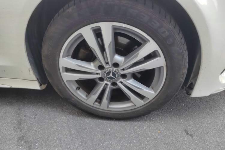 Used Mercedes-Benz C-Class 2017 C 200 L Sport Edition Right Front Wheel Hub