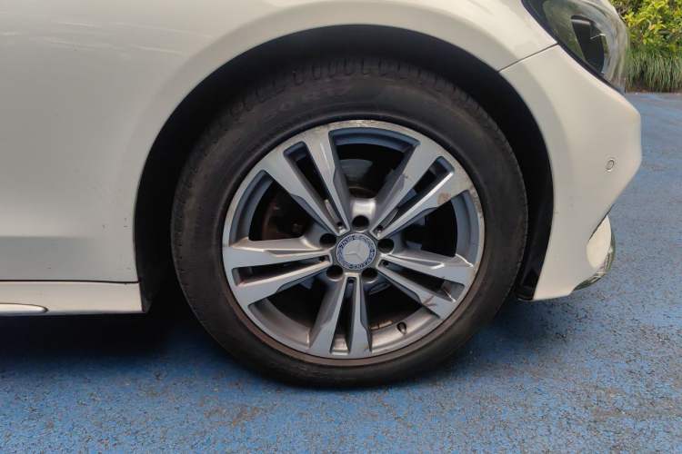 Used Mercedes-Benz C-Class 2017 C 200 L Sport Edition Right Front Wheel Hub