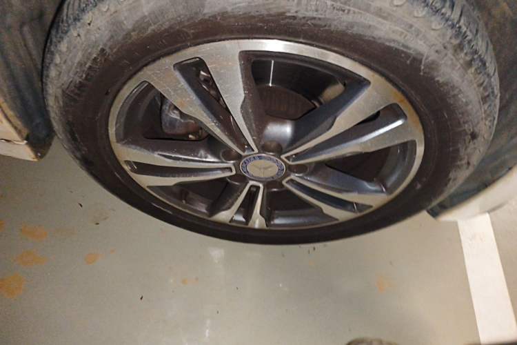 Used Mercedes-Benz C-Class 2017 C 200 L Sport Edition Right Front Wheel Hub