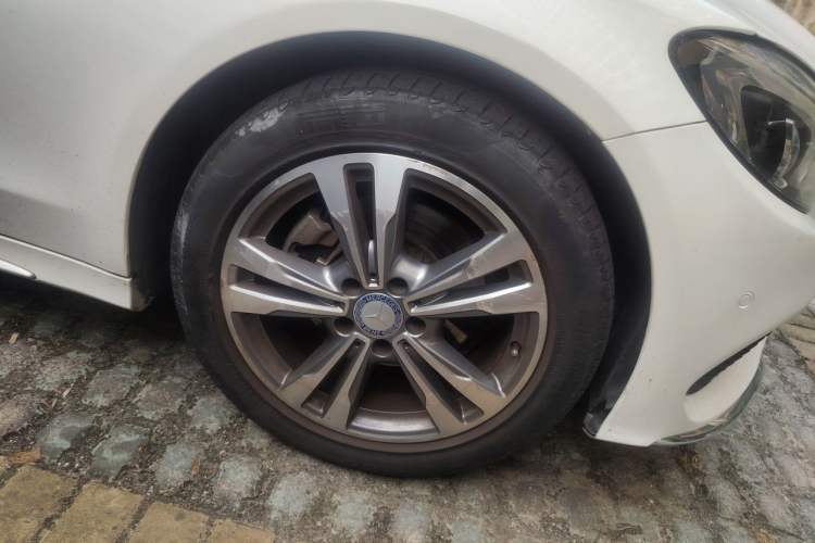 Used Mercedes-Benz C-Class 2017 C 200 L Sport Edition Right Front Wheel Hub