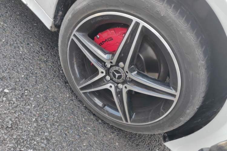 Used Mercedes-Benz C-Class 2017 Facelift C 200 L Sport Edition Right Front Wheel Hub