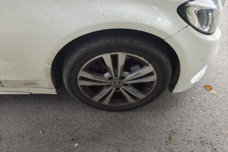Used Mercedes-Benz C-Class 2017 Facelift C 200 L Sport Edition Right Front Wheel Hub