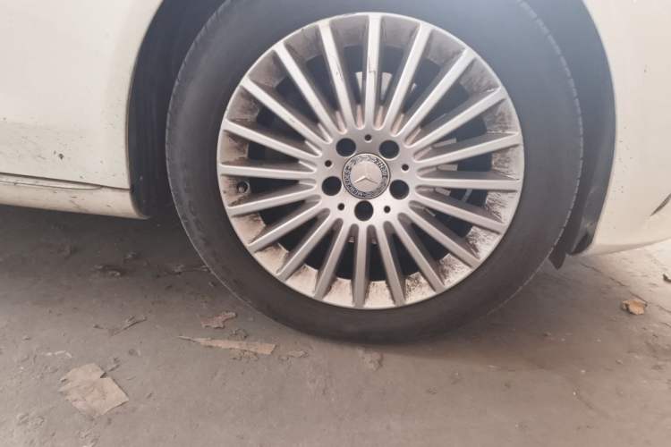 Used Mercedes-Benz C-Class 2017 C 180 L Right Front Wheel Hub